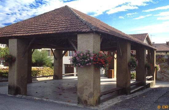 Gite, Jacuzzi & Vin Au Grenier De Madiran Esterno foto